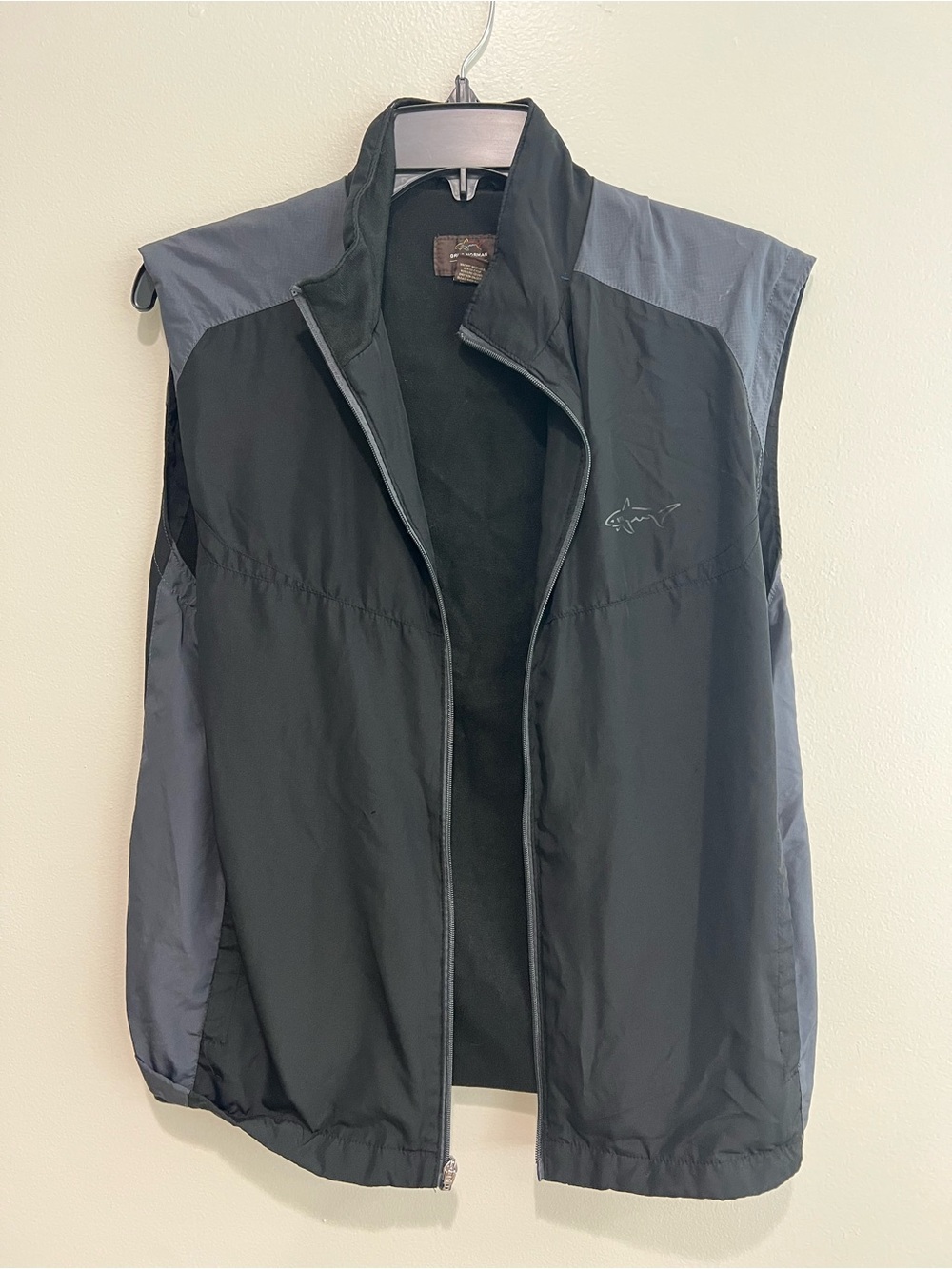 Greg Norman Collection Black & Gray Sleeveless Zip Vest